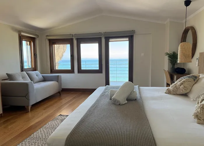Exceptional Beachfront Blue Pearl Villa