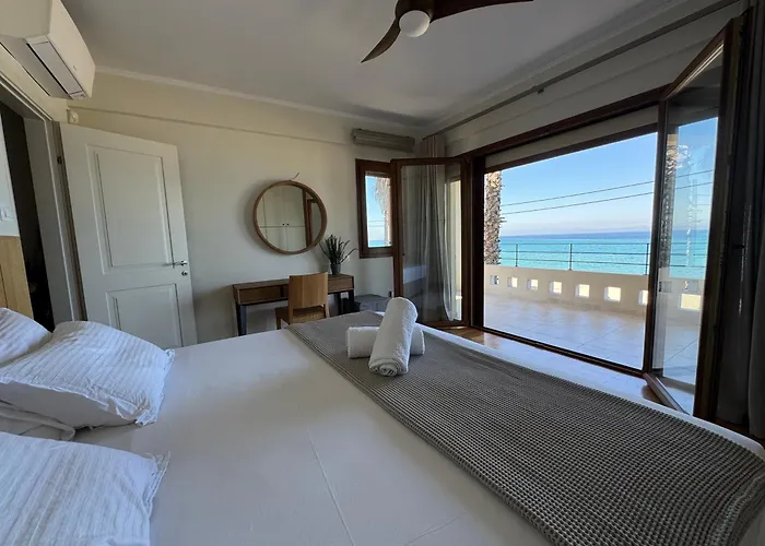 Exceptional Beachfront Blue Pearl Villa *