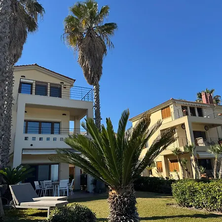 Exceptional Beachfront Blue Pearl פפקוהורי